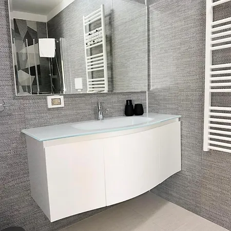 Apartment Casa Magenta 3 *