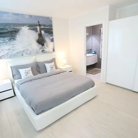 Apartment Casa Magenta 3 *